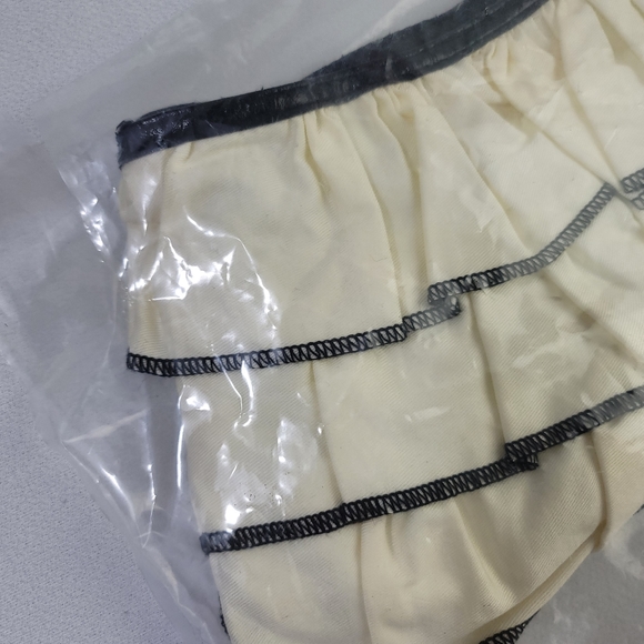 Avon Spring Trimmings Ruffle Bag - Picture 2 of 9